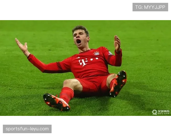 穆勒再现传奇射门，精准与力量完美结合惊艳球迷