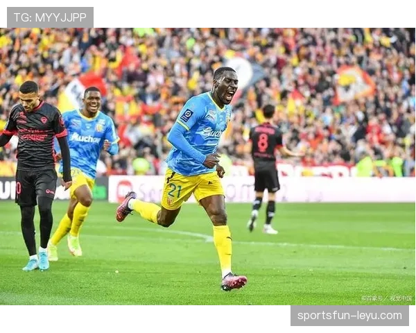 莱奥边锋闪耀助球队逆转取胜，状态回暖彰显强大竞争力