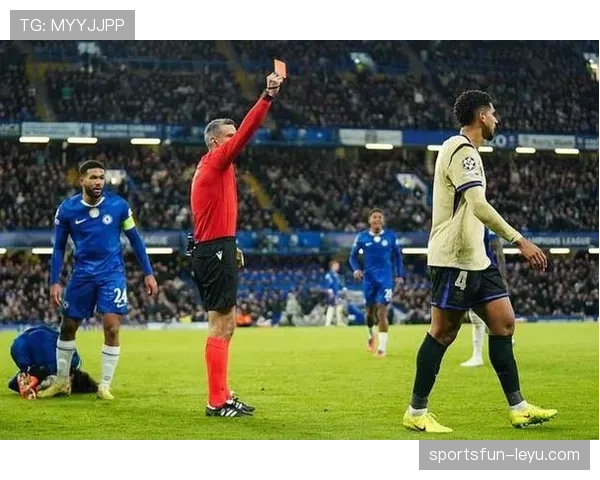 阿劳霍防守数据亮眼,后防线稳固助球队喜迎佳绩 阿劳霍防守数据亮眼,后防线稳固助球队喜迎佳绩