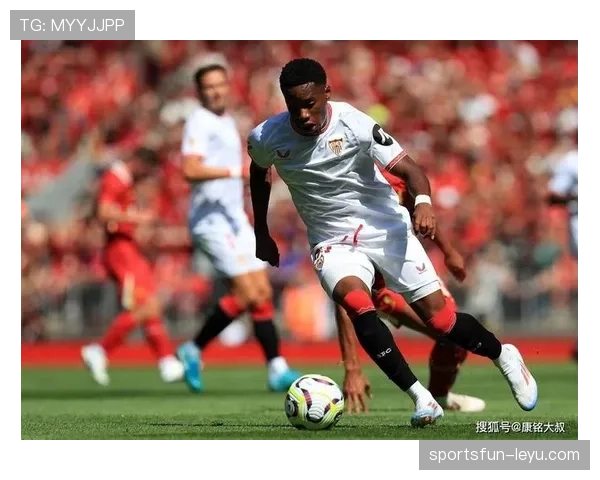 塞维利亚队积极运作转会市场,新援加盟引发球迷热切期待 塞维利亚队积极运作转会市场,新援加盟引发球迷热切期待