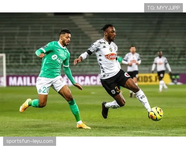 圣埃蒂安边路进攻持续发力，全新战术体系引人瞩目