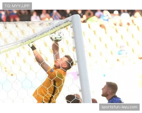 斯洛伐克门将杜布拉夫卡稳健发挥，助球队斩获关键胜利