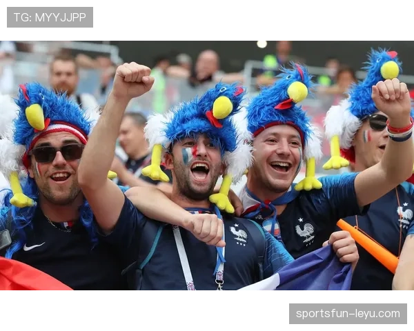 汉堡战术焕新登场：灵活机动策略成现代足球制胜关键