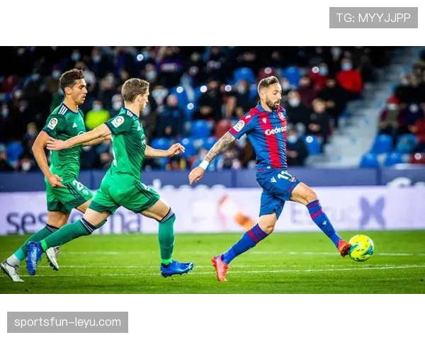 莱万特在西甲联赛中状态回暖,备受期待重返顶级行列 莱万特在西甲联赛中状态回暖,备受期待重返顶级行列