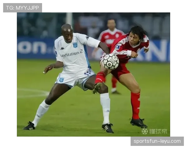 拉菲尼亚与热苏斯的同期发展对比:角色定位与生涯轨迹差异何在? 拉菲尼亚与热苏斯的同期发展对比:角色定位与生涯轨迹差异何在?