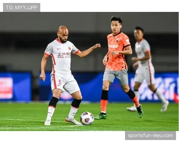 科瓦契奇高位逼抢下的稳定出球与抗压价值分析 科瓦契奇高位逼抢下的稳定出球与抗压价值分析