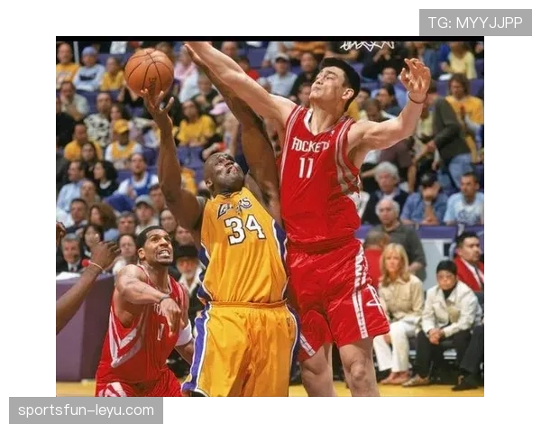 姚明内线背身单打效率提升显著拉开与同时代中锋差距