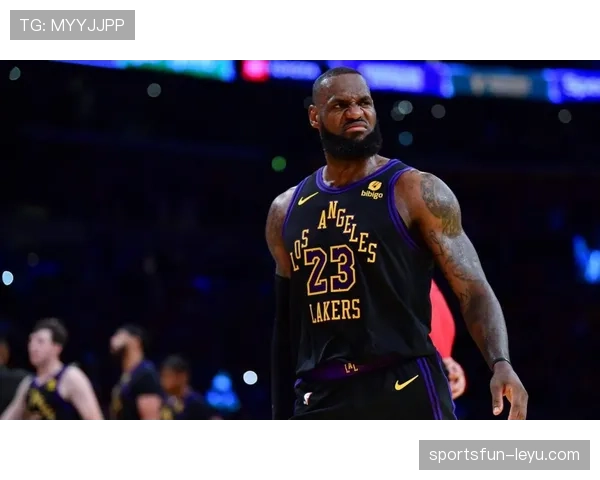 勒布朗·詹姆斯又晒凌晨四点训练照，这自律谁顶得住啊